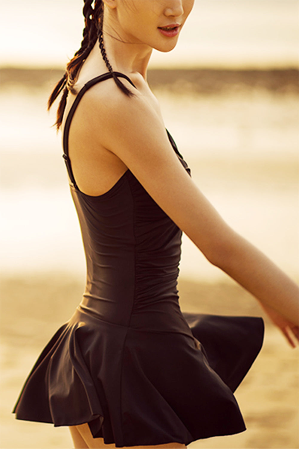 EZI Black Close-fitting With Shirring One-piece Swimsuit