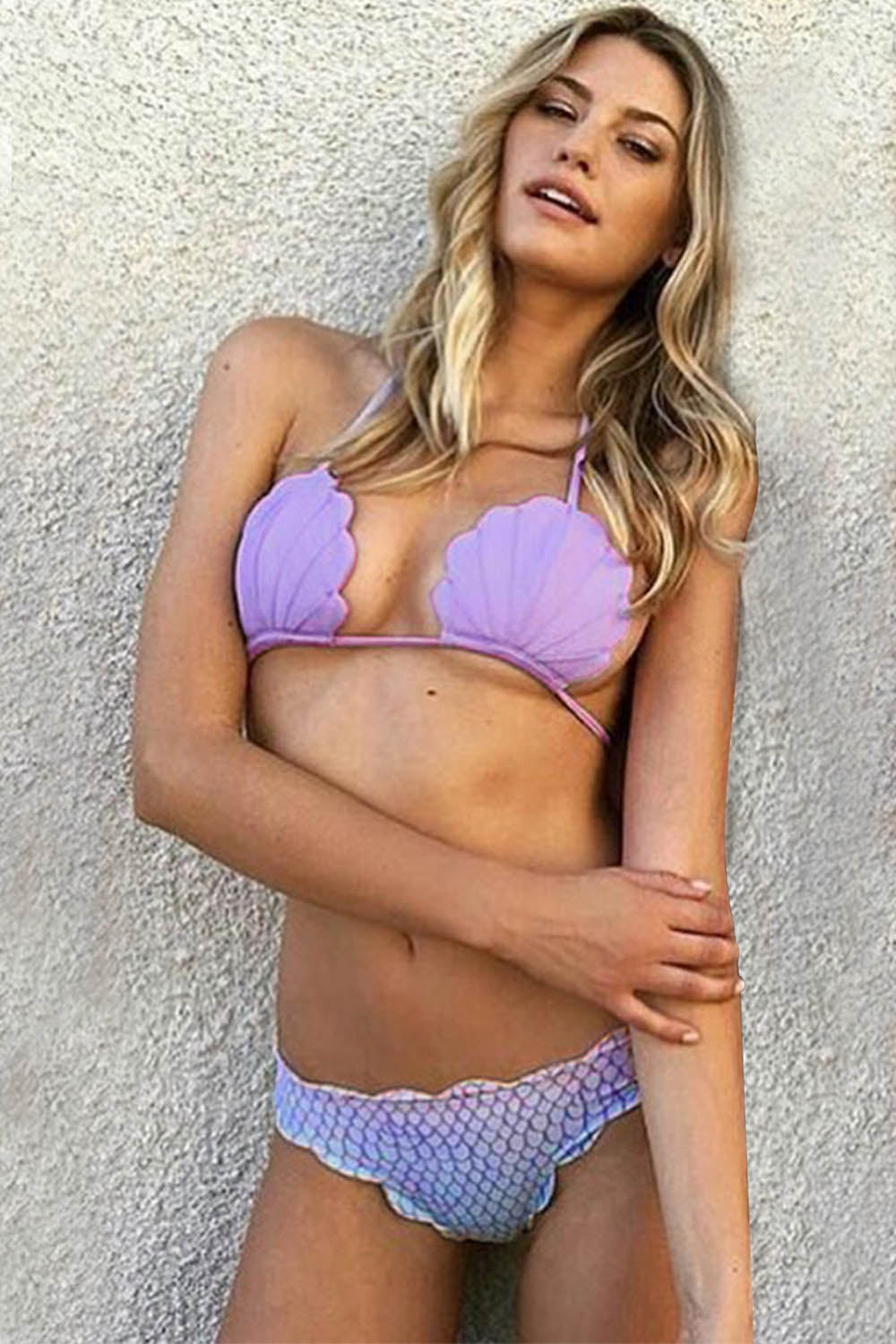 Iyasson Mermaid Shell Halter-neck Two-piece Bikini Set