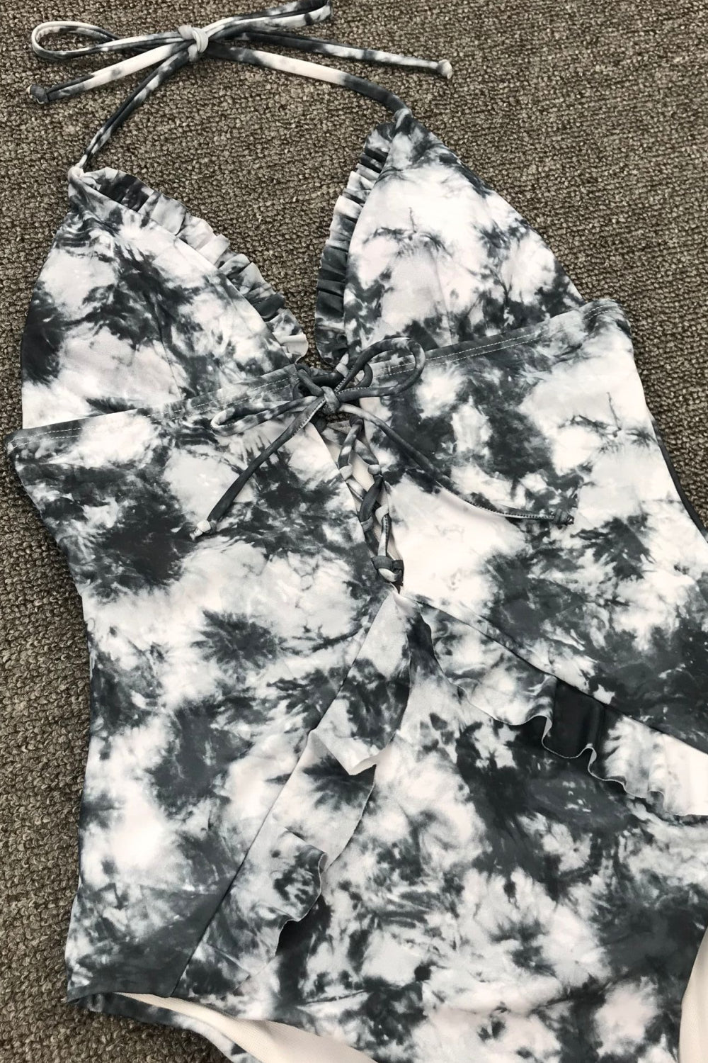 WOMEN RUFFLE MARBLE PRINT LACE UP SWIMSUIT