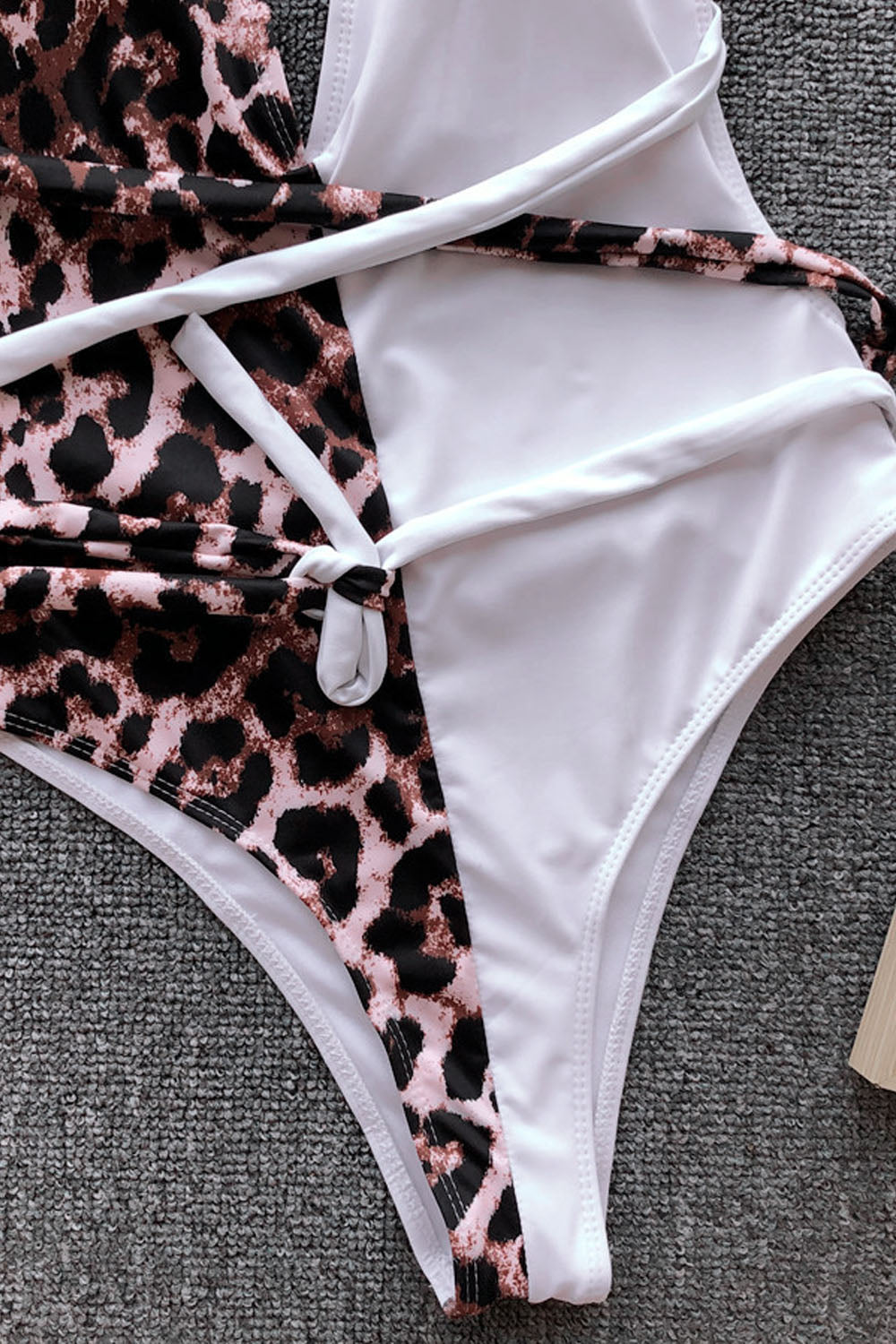 Iyasson Sexy Deep V-neck Strappy Backless Leopard Stitching Swimsuit