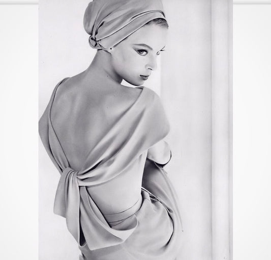 Contemporary eye-catching backless swimsuits