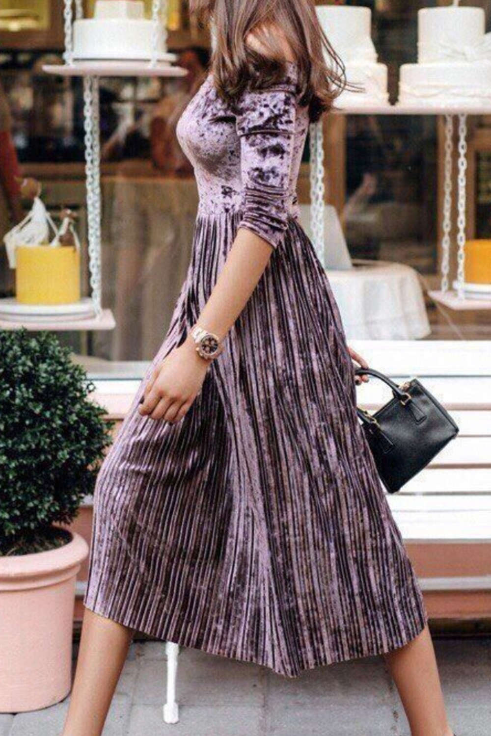 Iyasson Off-the-Shoulder Velvet Dress