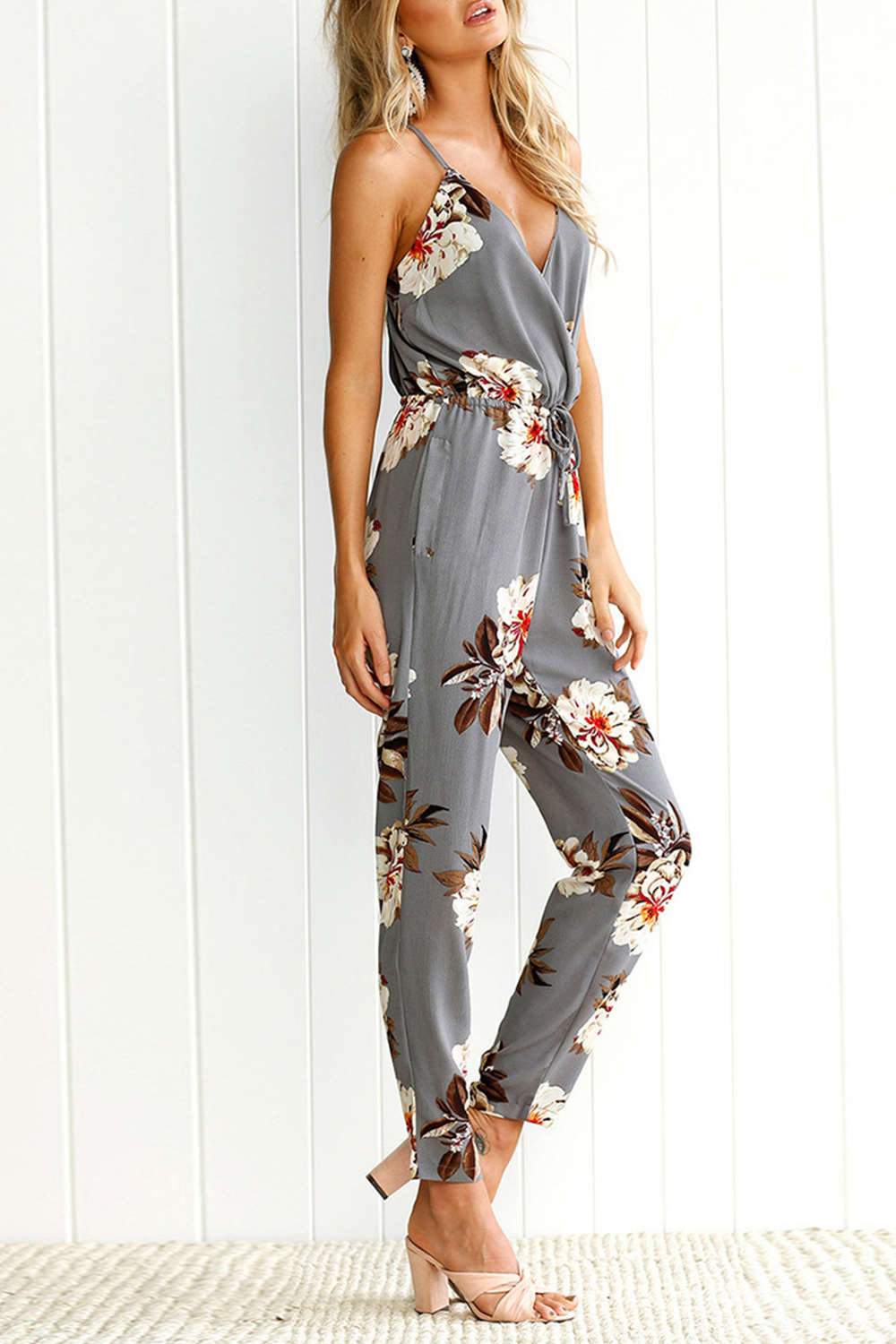 Iyasson Sleeveless Backless Floral Printed Jumpsuit