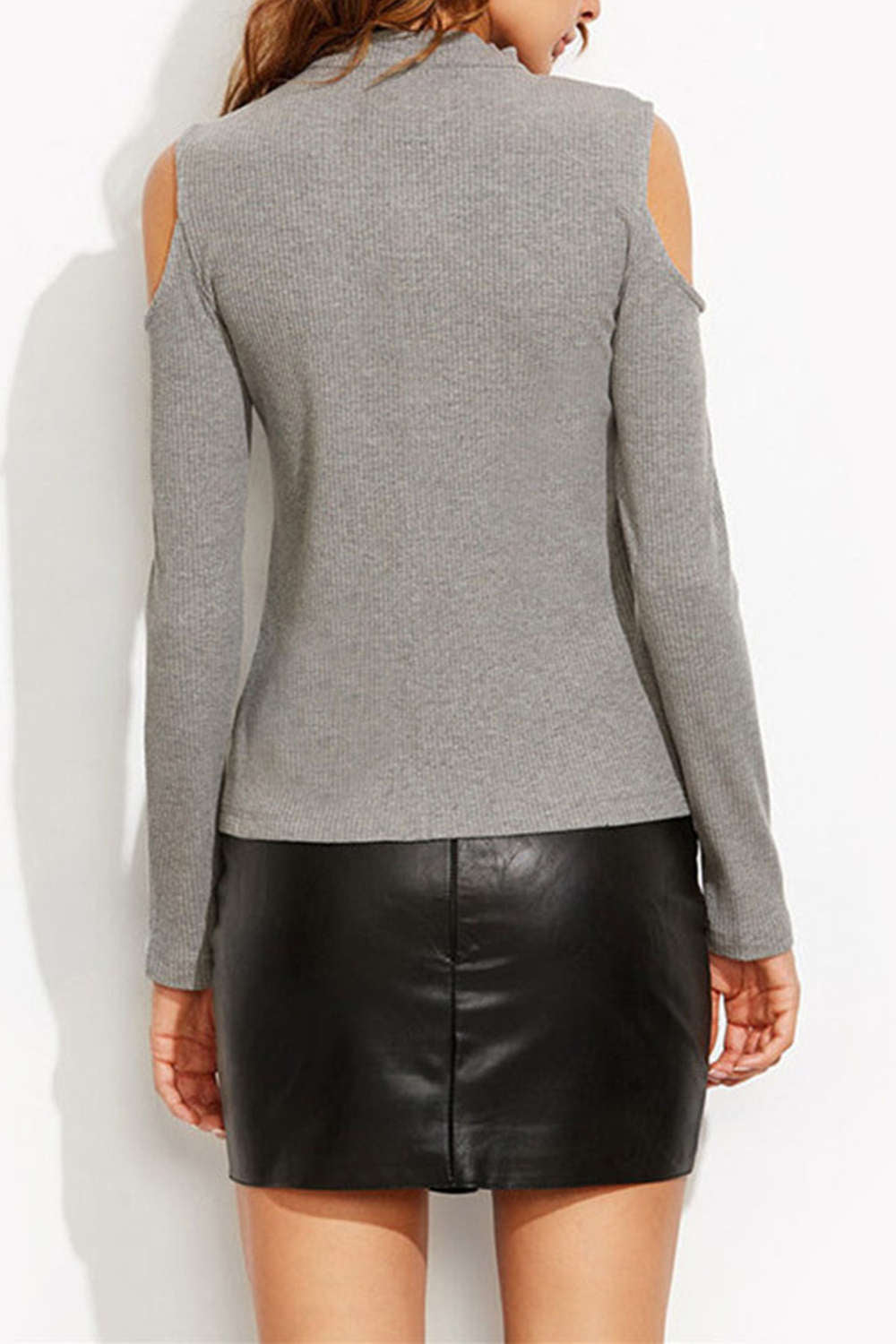 Iyasson Cold Shoulder Choker Detail Top