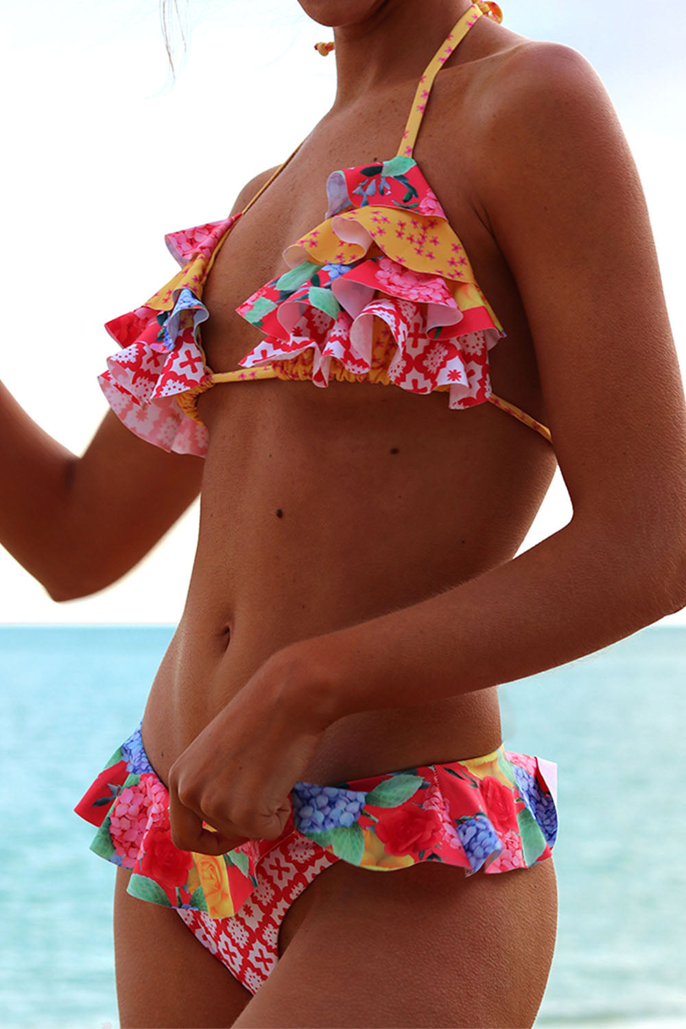 Iyasson Colorful Ruffled Halter-neck Bikini Set