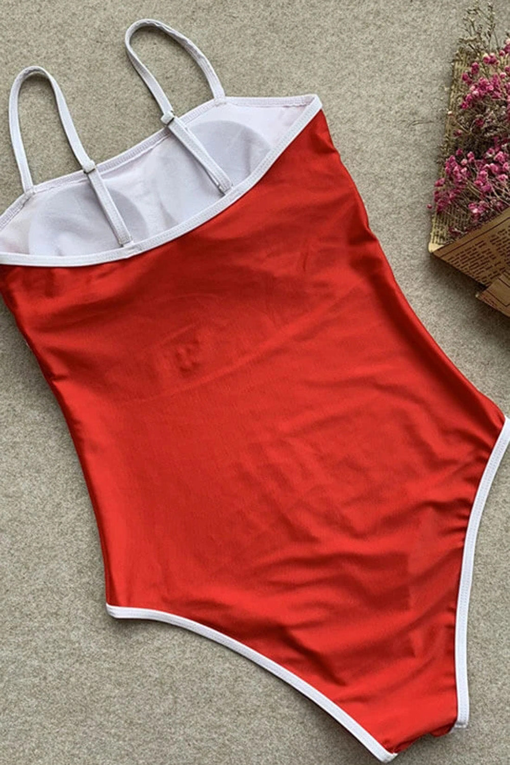 CONTRAST COLOR PIPING HIGH LEG BANDEAU ONE PIECE SWIMSUIT